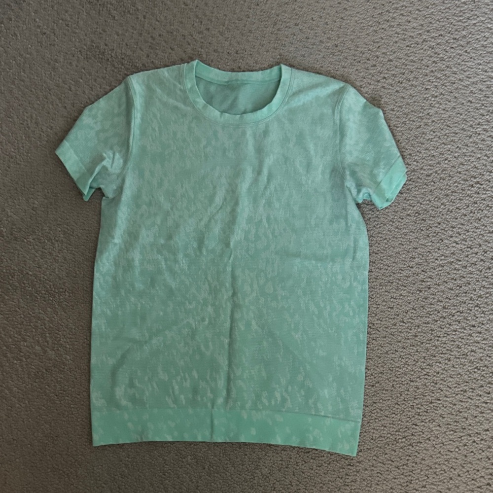 Lululemon Athletica Swift Mint Green Short Sleeve Top